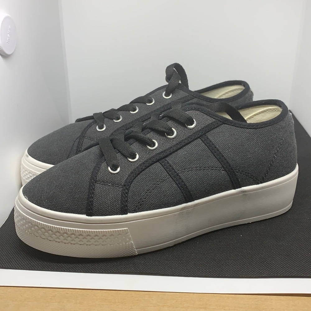 Rock & Candy Platform Runners Sz 7 Ladies